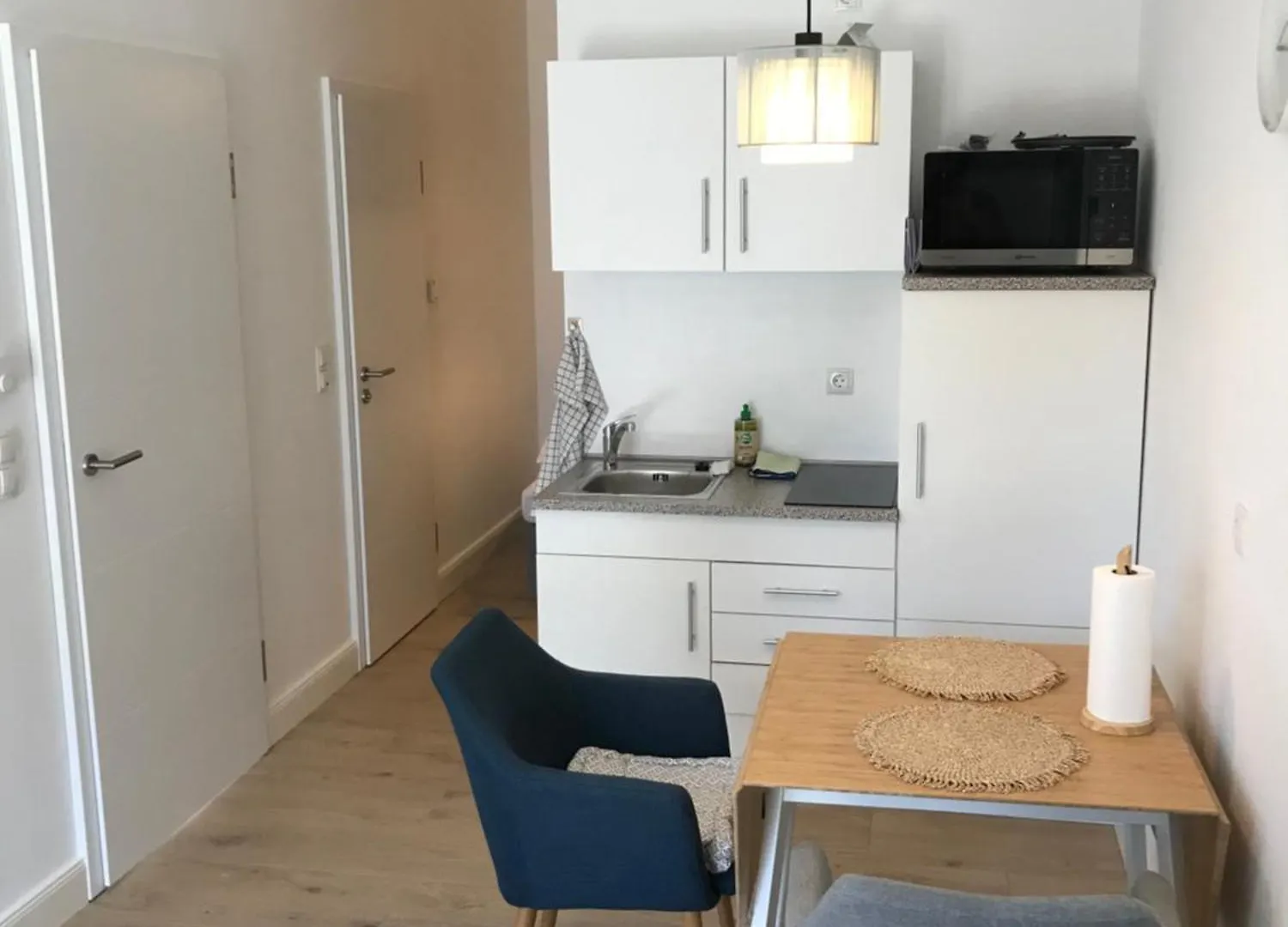 Schoene 1,5 Zimmer Wohnung Mit Aussenterrasse, Nice Small 1,5 Room Flat With An Outside Terrace Weichs